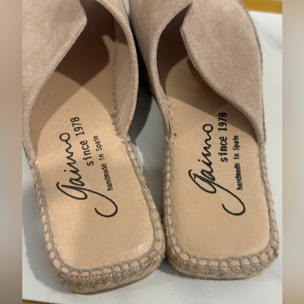 Elegant Tan Suede Espadrille Slip-Ons - Picture 3 of 6